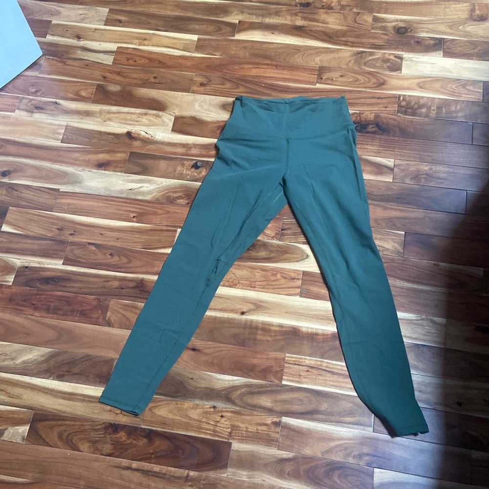 Only worn once green leggings